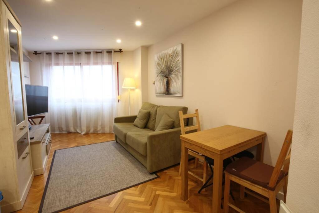 Apartamento Oviedo Las Palomas Екстер'єр фото