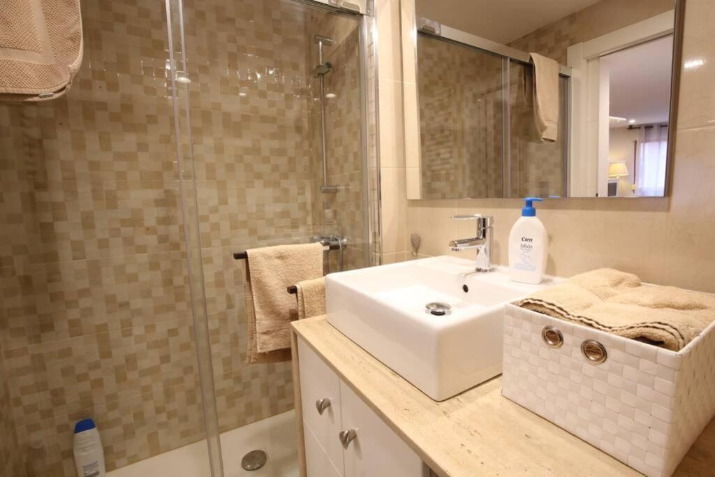 Apartamento Oviedo Las Palomas Екстер'єр фото